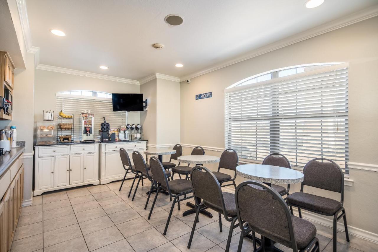 Americas Best Value Inn Нью Браунфелс Экстерьер фото